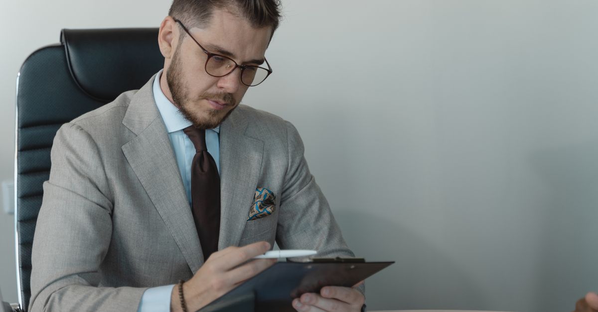 Las mejores webs para hacer tu currículum (CV) gratis y profesional en 2026