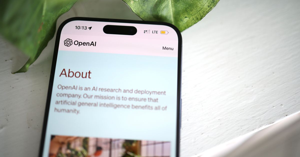 OpenAI lanza Codex Micro, su primer gadget: un teclado para programar con IA